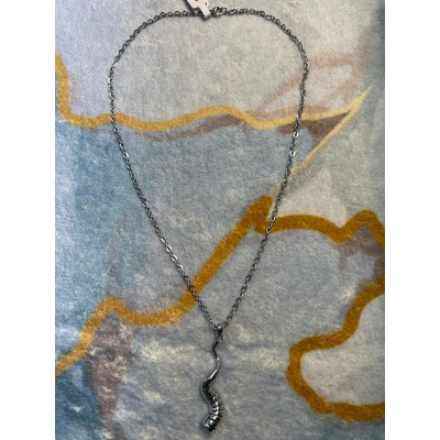 頸鍊	(大號角/白合金)