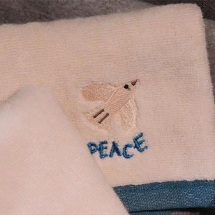 基督教生活實用品 光鹽生活館－PEAC 白鴿 刺繡親膚毛巾